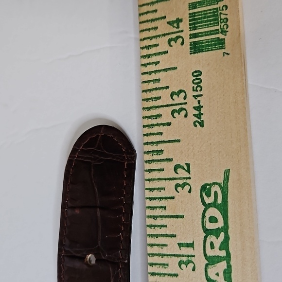 Italian Embossed Leather Belt size M Brown Brass accent hardware   Pre-owned - Picture 9 of 10